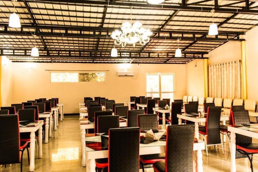Wanders In Travel Company Hotel Madikeri Exterior foto