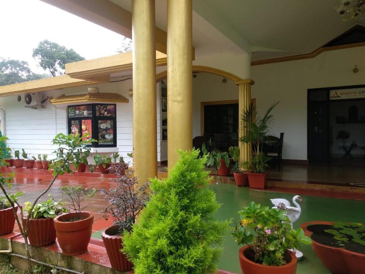 Wanders In Travel Company Hotel Madikeri Exterior foto