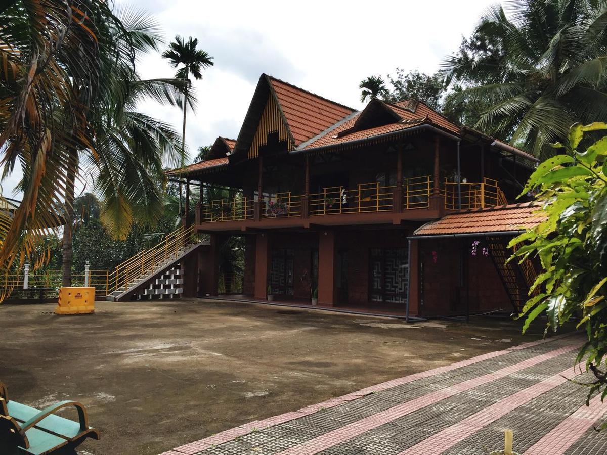 Wanders In Travel Company Hotel Madikeri Exterior foto