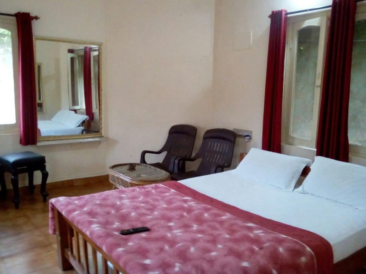 Wanders In Travel Company Hotel Madikeri Exterior foto
